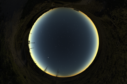 Perspectiva de ojo de pez de la localización donde se verá el eclipse en Rueda