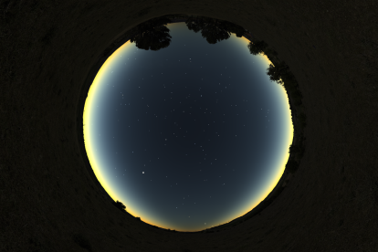 Ojo de pez de la localización del eclipse desde Cigales