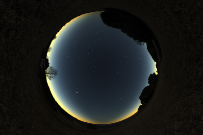 Vistas a través de la perspectiva de ojo de pez de la zona del eclipse solar desde Tudela de Duero