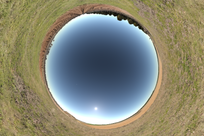 Perspectiva de ojo de pez del eclipse total de sol en Piñel de Abajo