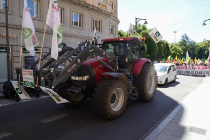 Concentración y manifestación de las Opas para exigir apoyos para garantizar el futuro del campo.