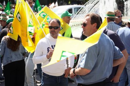 Concentración y manifestación de las Opas para exigir apoyos para garantizar el futuro del campo.