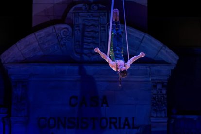 Actuación de Gratte Ciel en la plaza Mayor