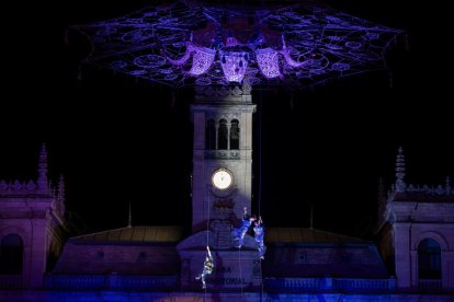 Actuación de Gratte Ciel en la plaza Mayor