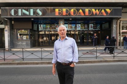Paco Heras, dueño de los cines Broadway, en el número 34