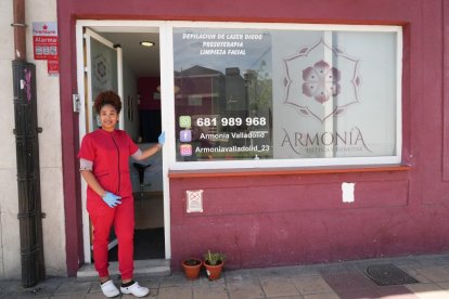 Darleny Rodríguez es una de las dueñas del centro de estética y depilación láser Armonía, en el número 23
