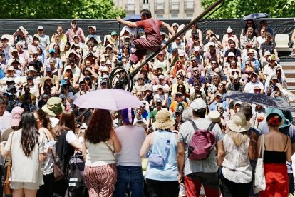 Función ‘Cosmicomics’, de Cirque Huiste
