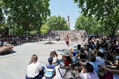 Función ‘Cosmicomics’, de Cirque Huiste
