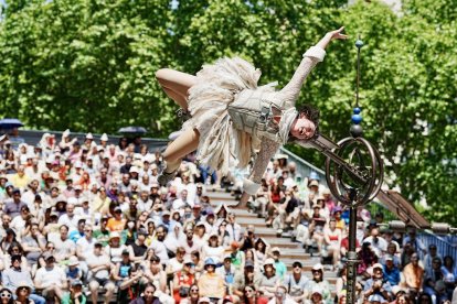 Función ‘Cosmicomics’, de Cirque Huiste