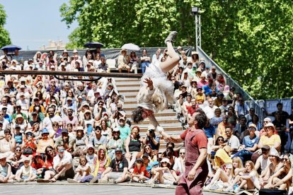 Función ‘Cosmicomics’, de Cirque Huiste