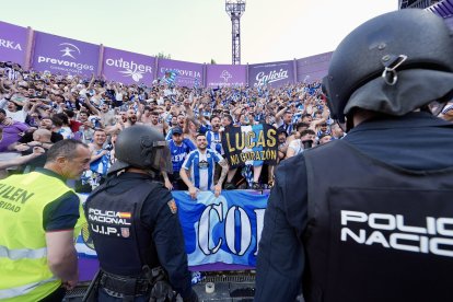 El Deportivo celebra el ascenso en Zorrilla.