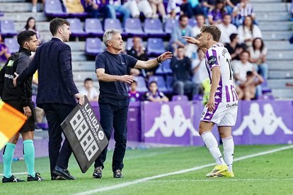 Una acción del real Valladolid 0-2 Deportivo en Zorrilla.