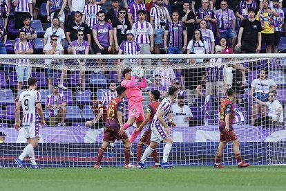 Una acción del real Valladolid 0-2 Deportivo en Zorrilla.