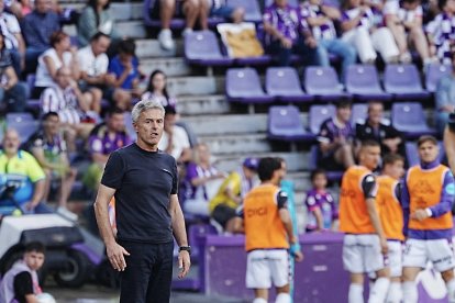 Una acción del real Valladolid 0-2 Deportivo en Zorrilla.