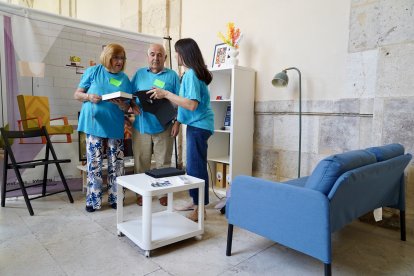 El proyecto Vivemais, coordinado por Fundación INTRAS, presenta en Valladolid la actividad intergeneracional ‘Cuidar innovando nos conecta al futuro’.