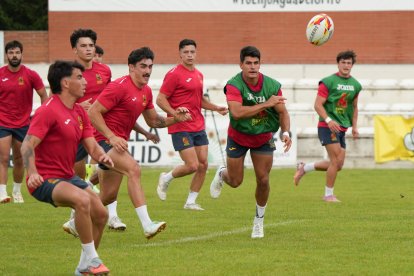 Entrenamiento de España en los campos de Pepe Rojo.