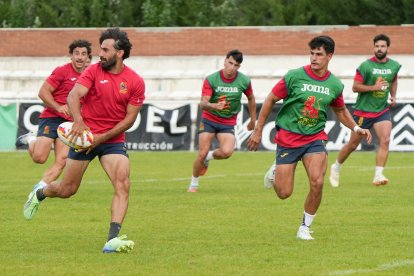 Entrenamiento de España en los campos de Pepe Rojo.