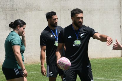 Los All Blacks Seven visitan el Centro Penitenciario de Villanubla.