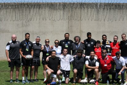 Los All Blacks Seven visitan el Centro Penitenciario de Villanubla.