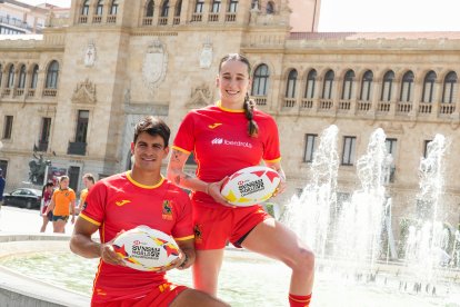 Capitanes de las selecciones internacionales de Seven Rugby en la Plaza Zorrilla.