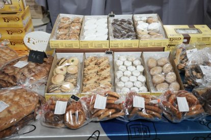 Mostradores de la IV Feria Dulcería en La Granja