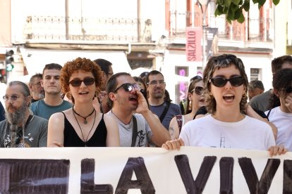 El Sindicato de Vivienda de Valladolid convoca una concentración bajo el lema ‘La vivienda nos cuesta la vida’ frente a la crisis habitacional.