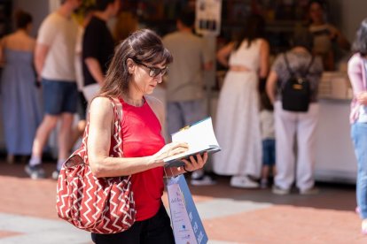 Casetas de la Feria del Libro en la plaza Mayor