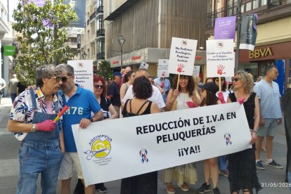Manifestación de trabajadores autónomos por las calles de Valladolid.