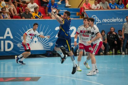 Imágenes del Recoletas-BM Nava en la despedida de Miguel Camino como jugador del Recoletas.
