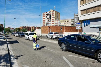 Retirada del paso a nivel de la vía de Ariza en la calle Arca Real