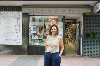 Raquel San José es la dueña de La Librería De Mi Barrio, en el número 15