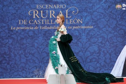 Desfile 'La provincia de Valladolid viste su patrimonio' en Simancas (Valladolid)