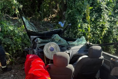 Accidente en la VA-30, en Santovenia de Pisuerga (Valladolid).