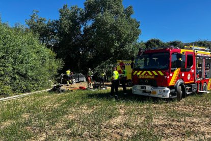 Accidente en la VA-30, en Santovenia de Pisuerga (Valladolid).
