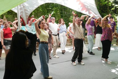Sesiones musicales y de danza en el Jaipur Literature Festival en el Campo Grande de Valladolid.