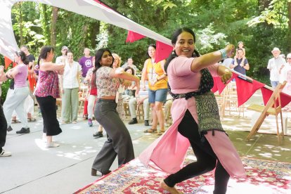 Sesiones musicales y de danza en el Jaipur Literature Festival en el Campo Grande de Valladolid.