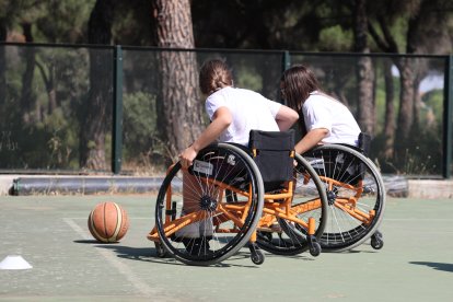 Deporte Adaptado en el Pinar de Antequera.