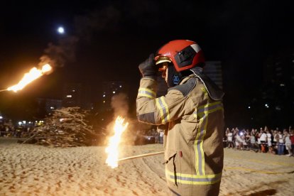 Noche de San Juan en la playa de las Moreras en Valladolid.