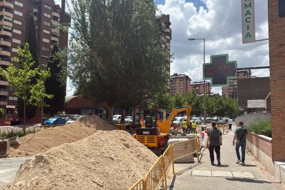 Obras de la red de calor en Adolfo Miaja de la Muela