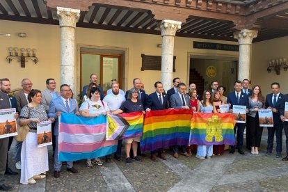 Acto institucional del Día Internacional del Orgullo en la Diputación de Valladolid.