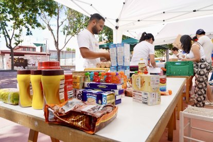 Recogida de alimentos, ropa y medicamentos tras los terremotos de Venezuela.