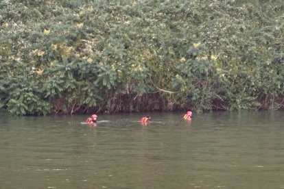 Labores de búsqueda en la playa de las Moreras (Valladolid).