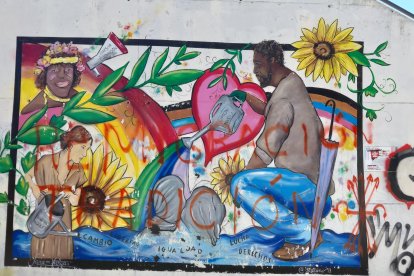 Mural LGTBI vandalizado