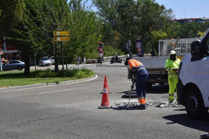 Obras en avenida Salamanca a la altura del edificio Duque de Lerma
