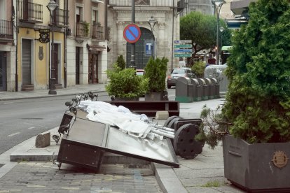 Afecciones causadas por la tormenta en diferentes puntos de Valladolid.