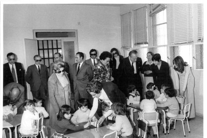 Inauguración de la guardería municipal de Las Delicias en la calle General Shelly en los años 70.