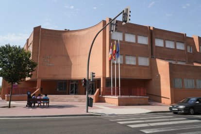 Edificio de la Escuela Oficial de Idiomas en la calle General Shelly.