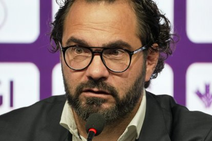 Presentación de Víctor Fernández Jr. con el Real Valladolid.