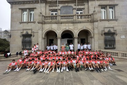 Foto de familia del segundo turno del campus de la FBCyL en Marín.