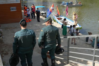 Procesión de La Virgen del Carmen por el río Pisuerga de Valladolid.